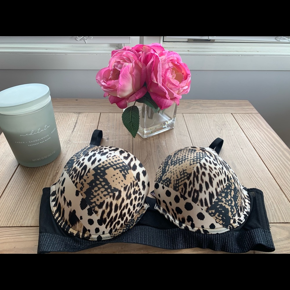 Brand nee never worn Victoria’s Secret Bra